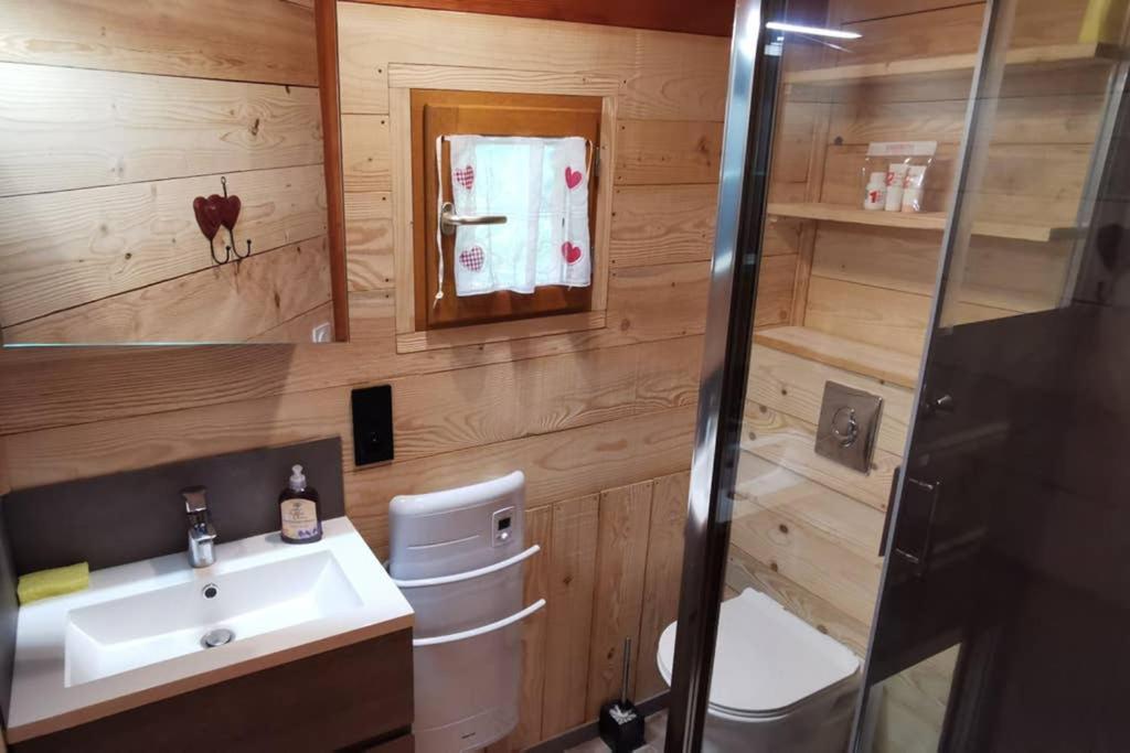 Au Petit Chalet Avec Son Spa - Escapade En Amoureux ! Cruet Exteriér fotografie
