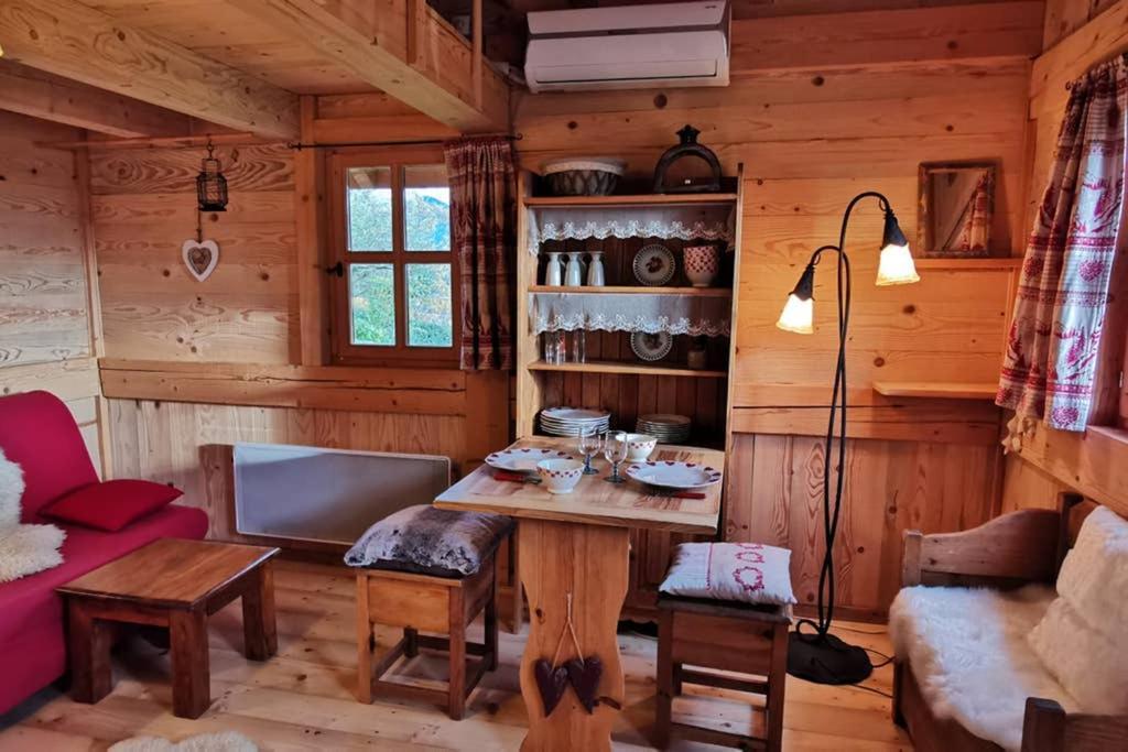 Au Petit Chalet Avec Son Spa - Escapade En Amoureux ! Cruet Exteriér fotografie